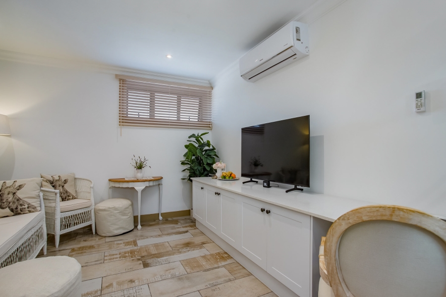 1 Bedroom Property for Sale in Franschhoek Western Cape